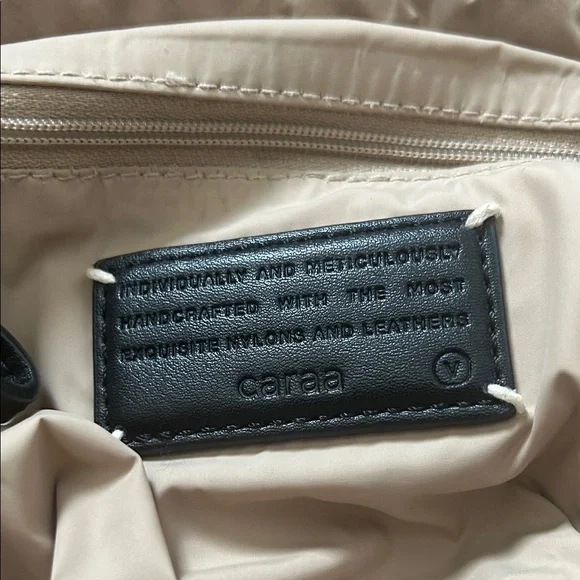 Caraa Sporty Black Puffy Nylon Detachable Strap Double Handle Tote Purse Bag 🌺🌺 - Picture 4 of 9